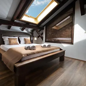 Antique - Free Private Parking Hotel